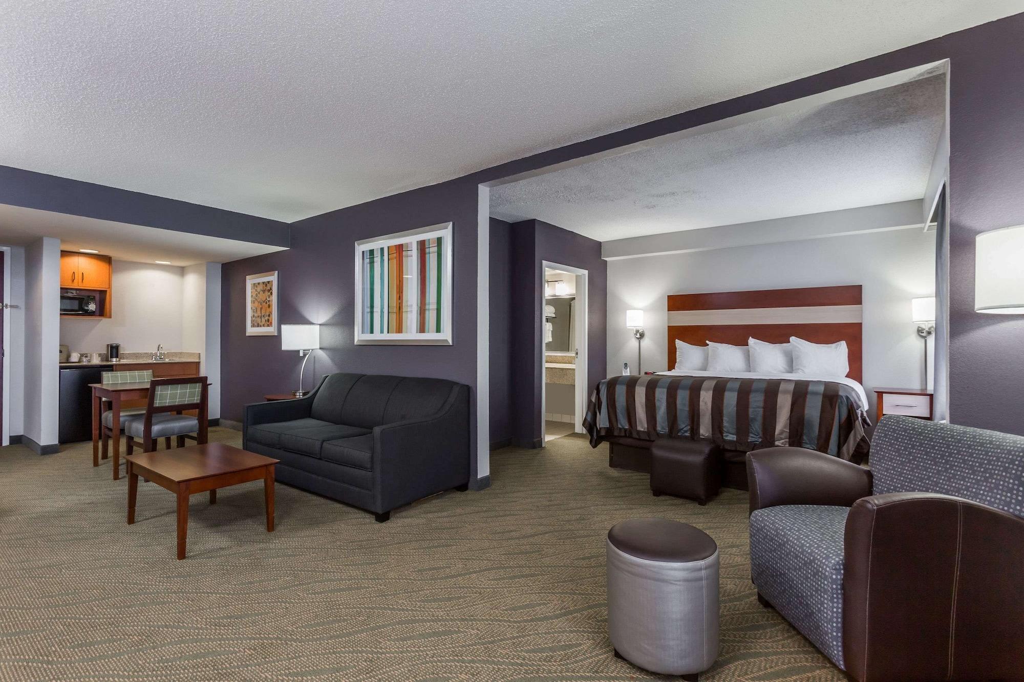 Wingate By Wyndham Chesapeake Hotel Exterior photo