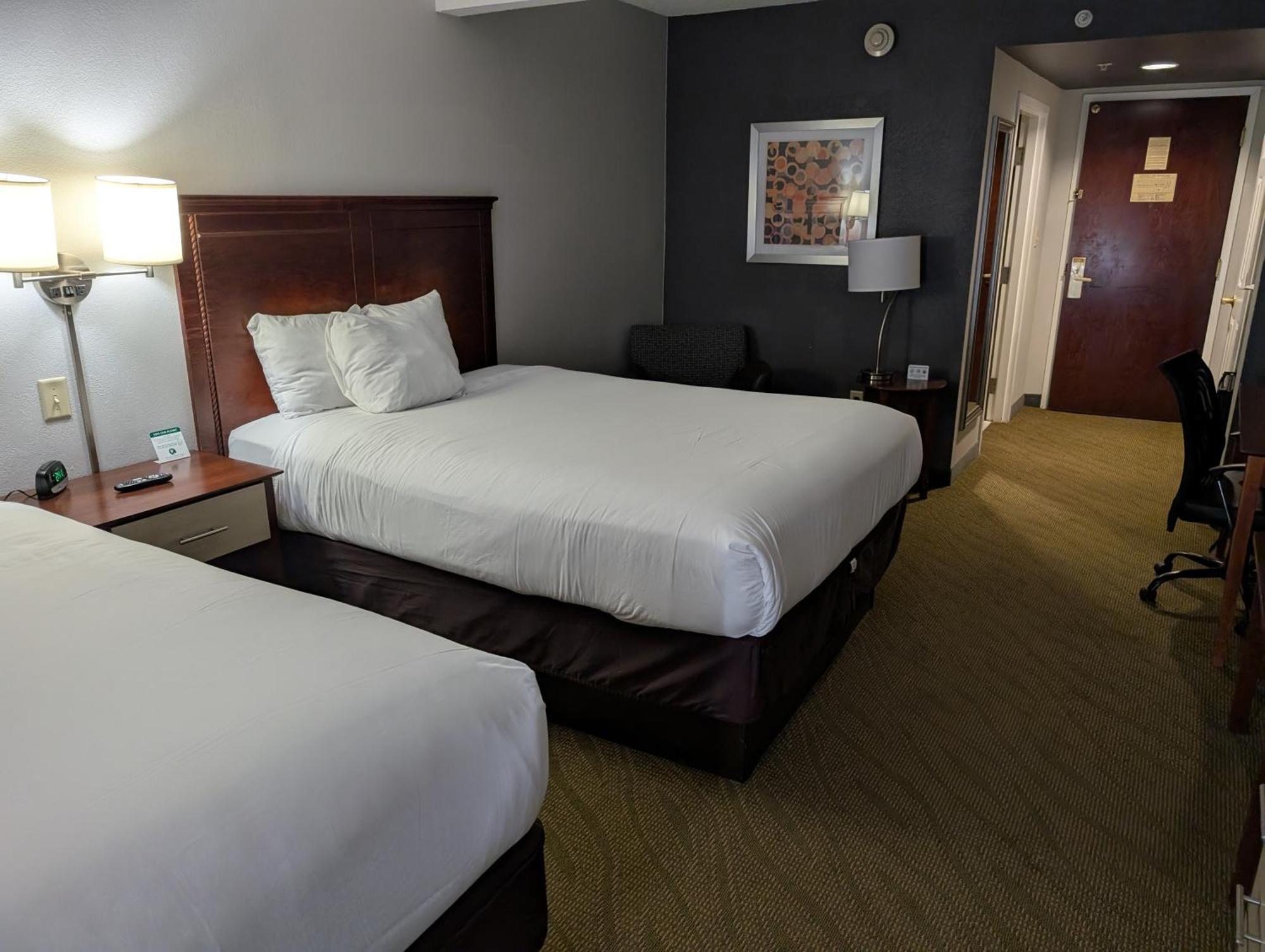 Wingate By Wyndham Chesapeake Hotel Exterior photo